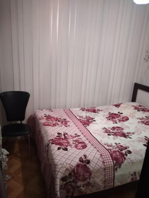 Izi'S Cozy Apartment Kutaiszi Kültér fotó