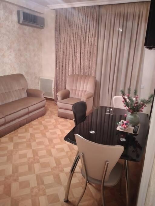Izi'S Cozy Apartment Kutaiszi Kültér fotó